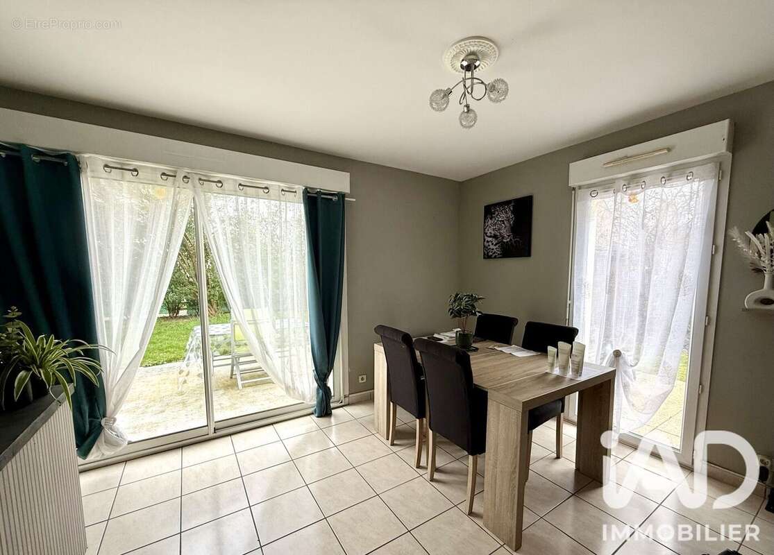 Maison 128 m² à Monnaie  - photo 3