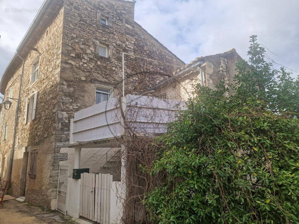 Maison à BARJAC