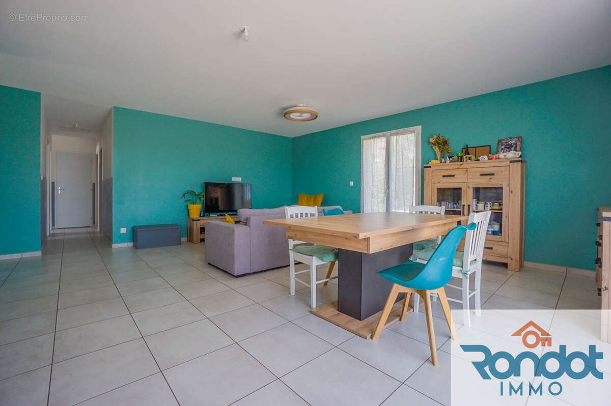 Maison 5 pièces / 3 chambres / 93 m2 / 676 m2 - photo 4