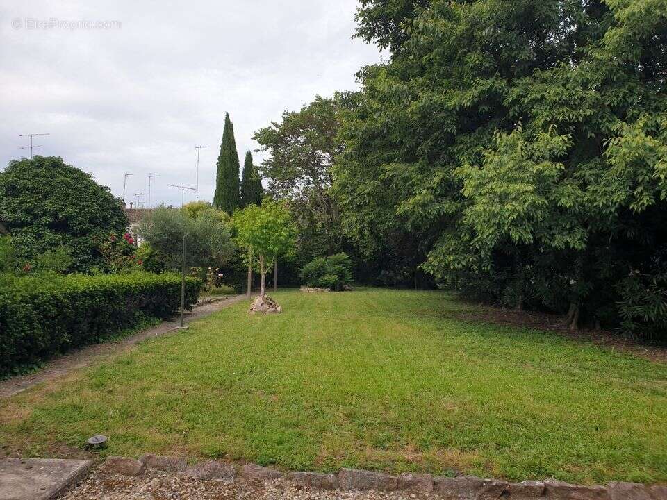 Commerce à MARMANDE