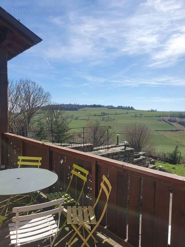 Maison à SAINT-MARTIN-EN-HAUT