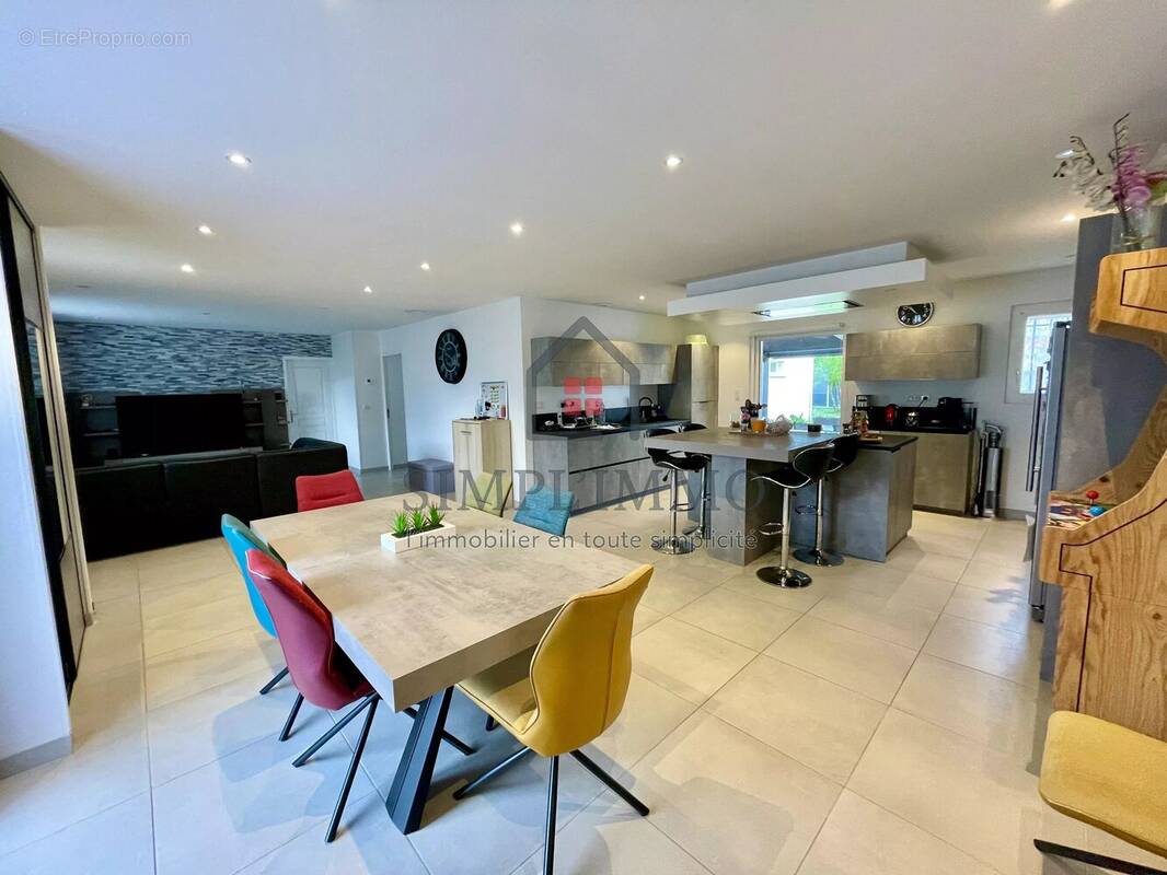 Maison à SAINT-AGNANT