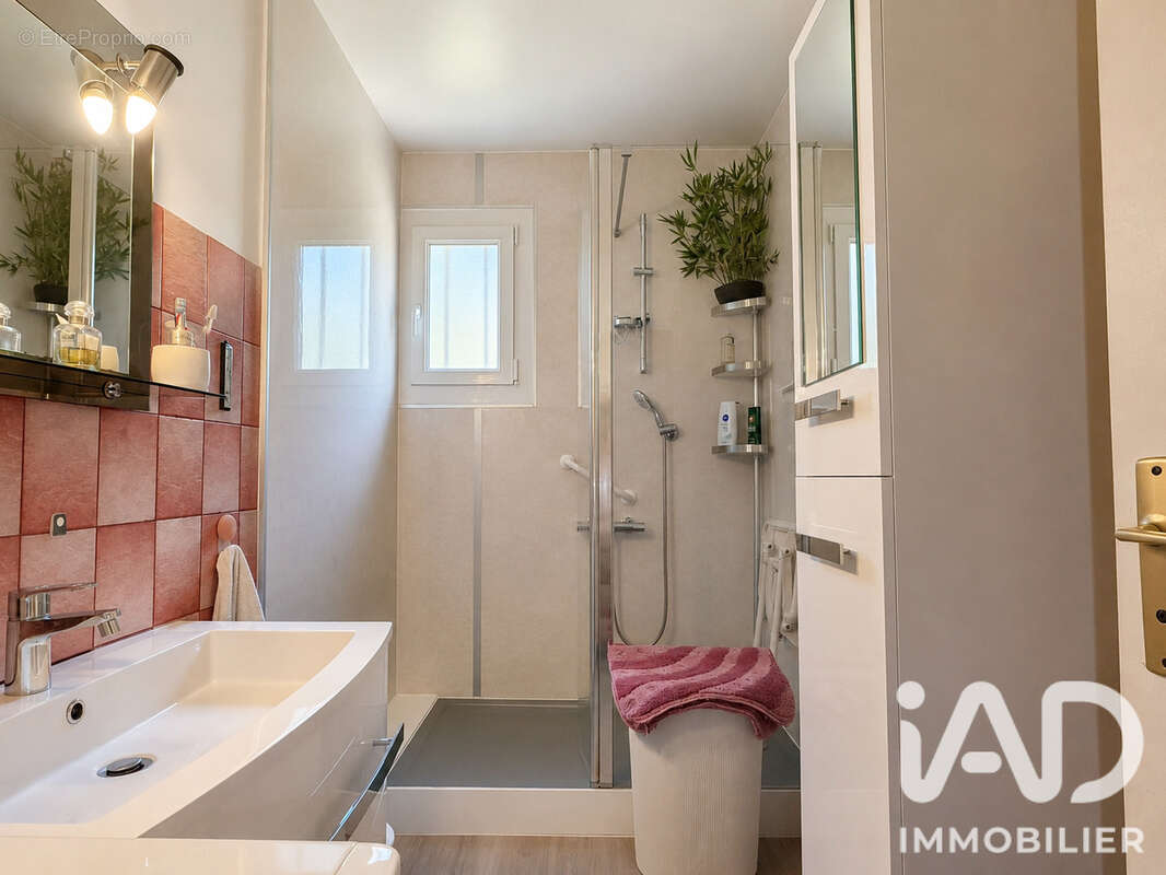 Maison 91 m² à Saint-Marcel-Les-Sauzet  - photo 7
