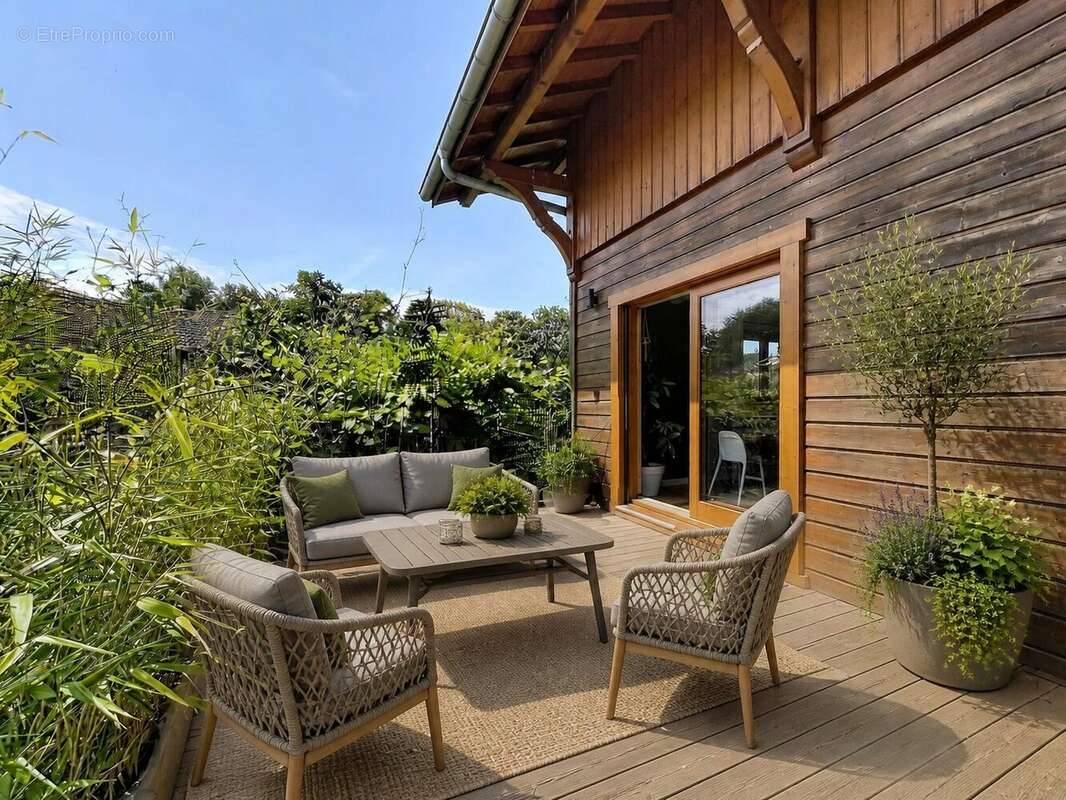 Maison à CRANVES-SALES