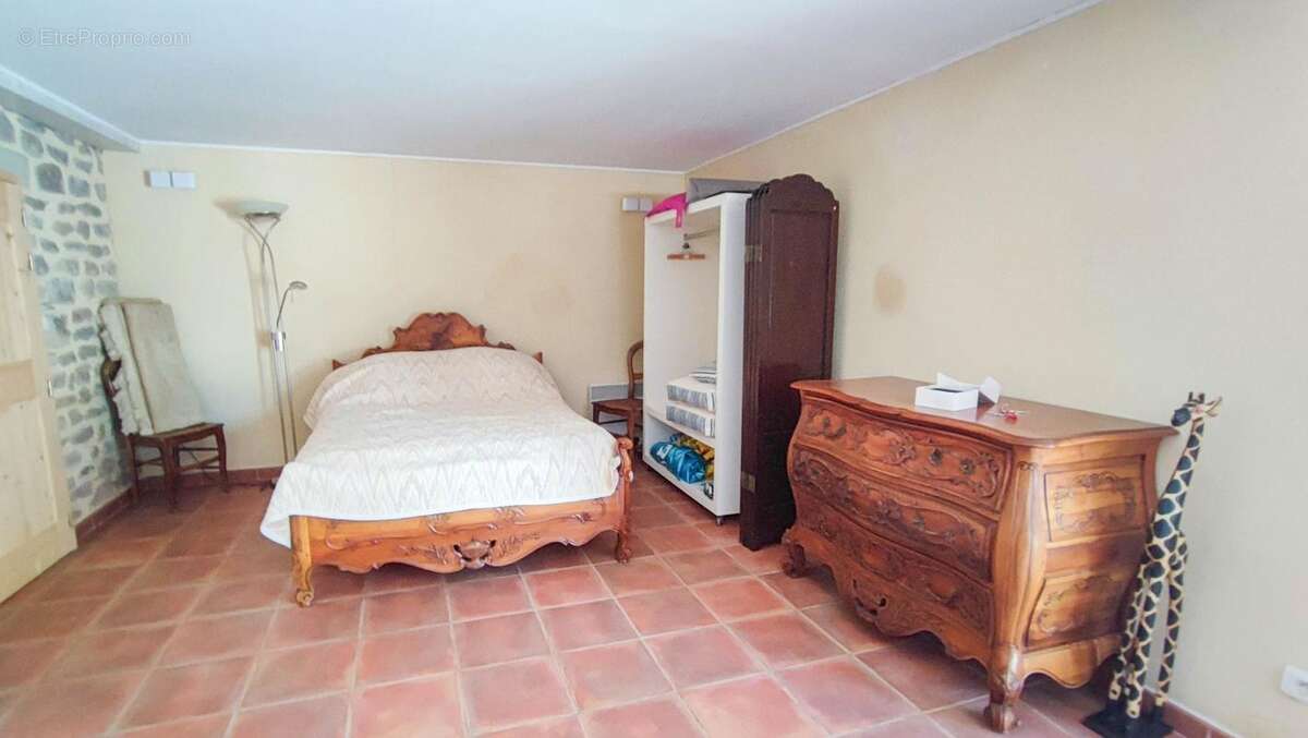 Maison à ALLEGRE-LES-FUMADES