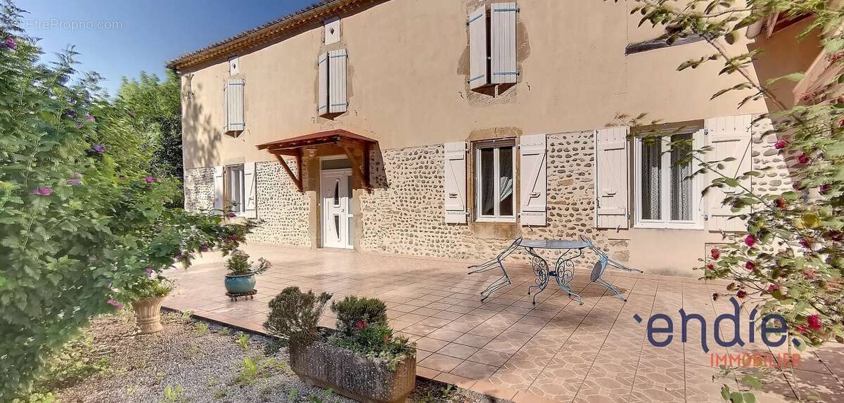 Maison à TASQUE