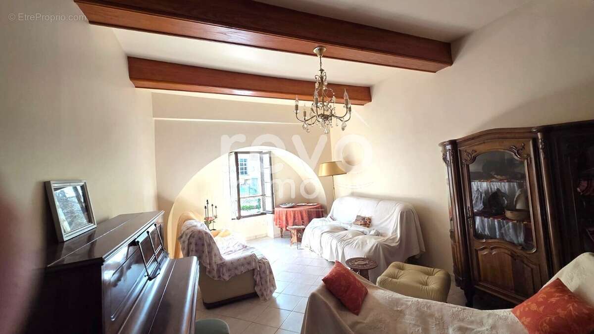 ST PARGOIRE : Maison de village avec garage, loggia de 20 m², 3 chambres, excellente restauration - photo 2
