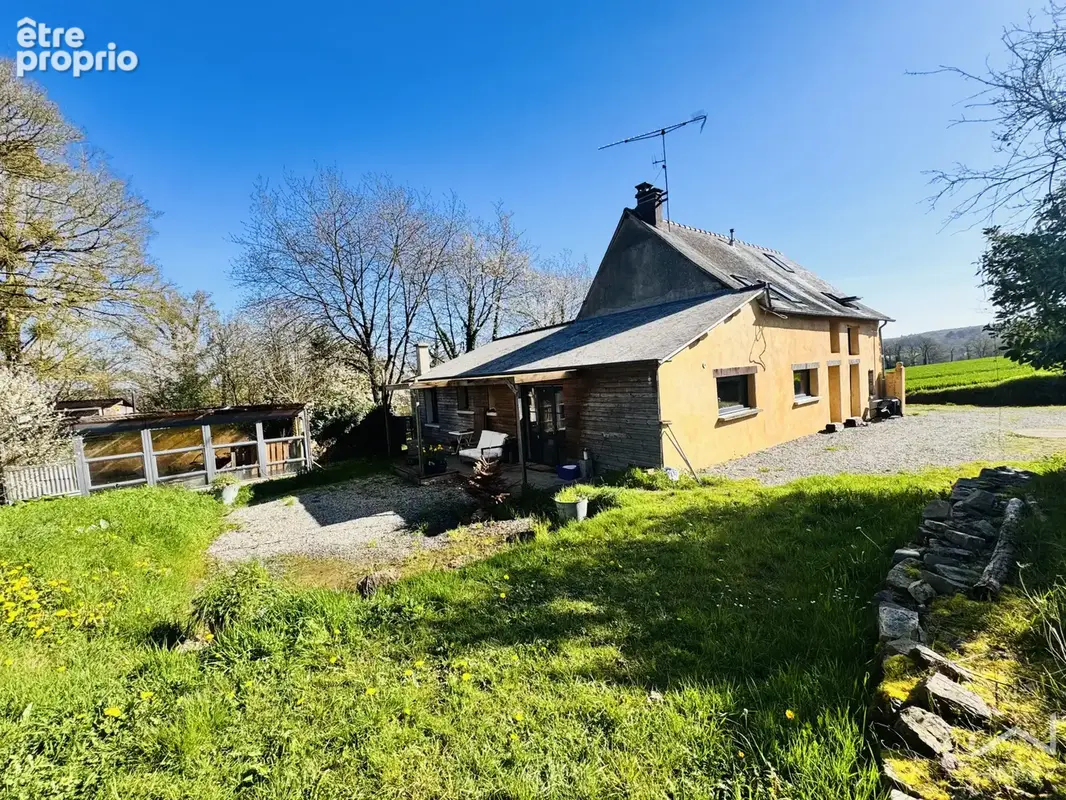 Maison 4 chambres   140 m2   5 000 m2 de terrain   Guichen - photo 2
