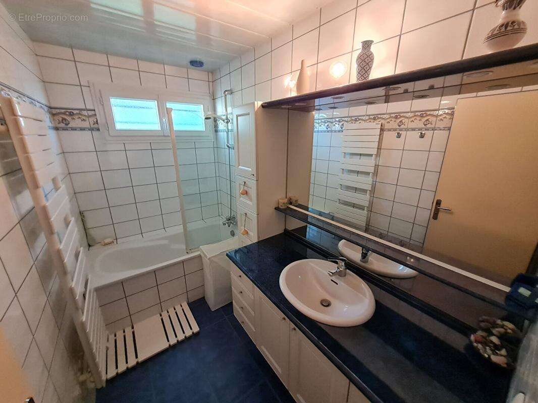 Maison à SAINT-OUEN-L'AUMONE