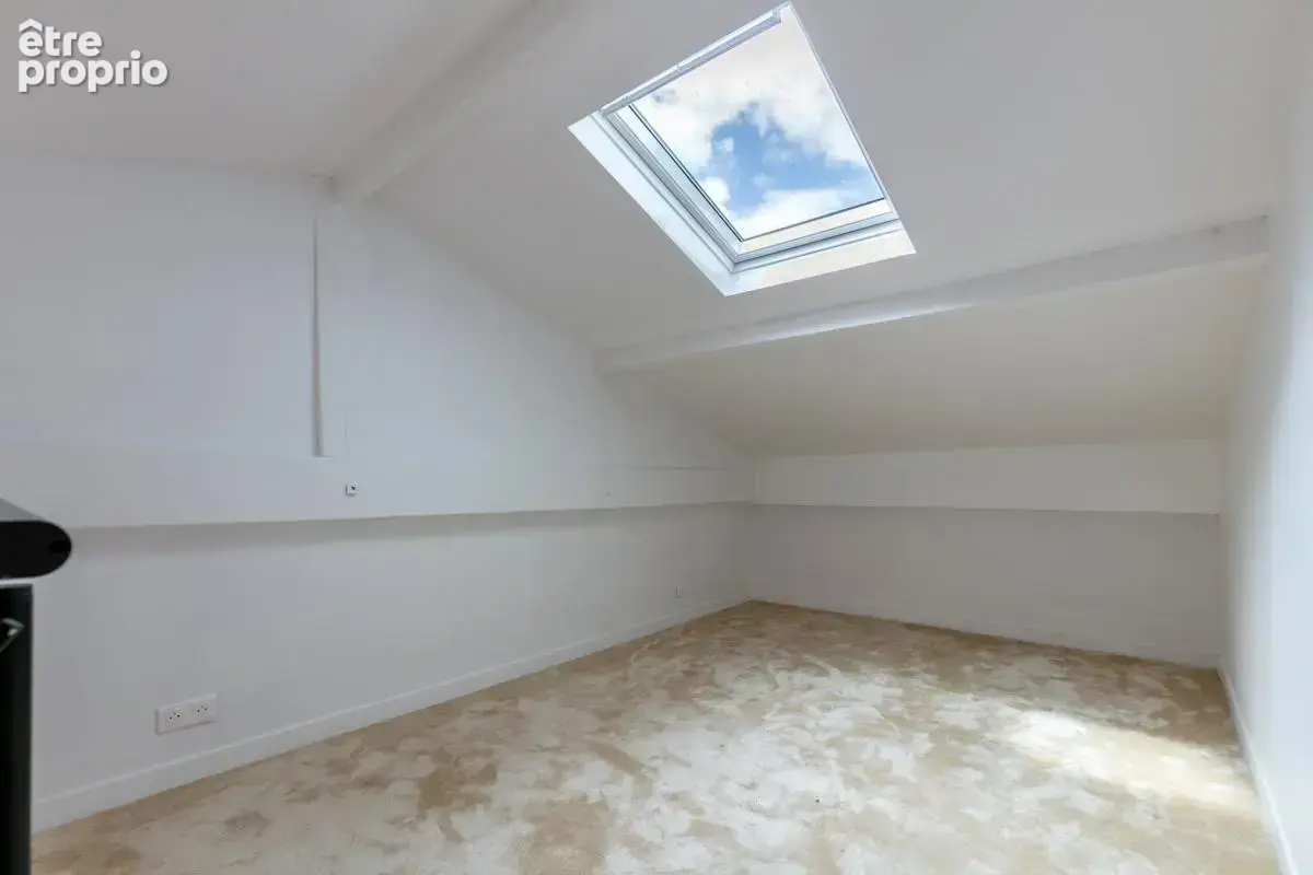 JOURDAIN / Ancien atelier réhabilité en loft duplex - photo 19
