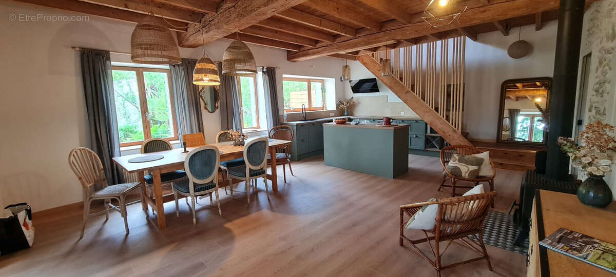 Tres belle demeure 170 m2- 5 chambres- grand garage - photo 2