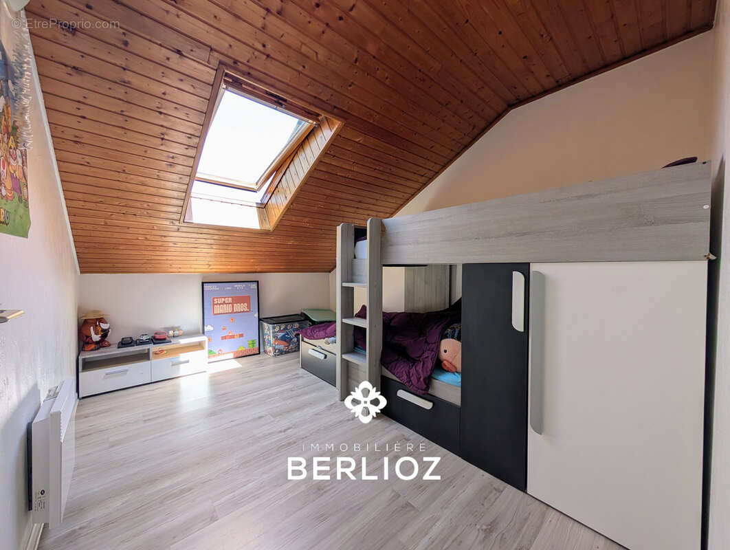 Grand appartement à acheter 215000 € à Revel - photo 10