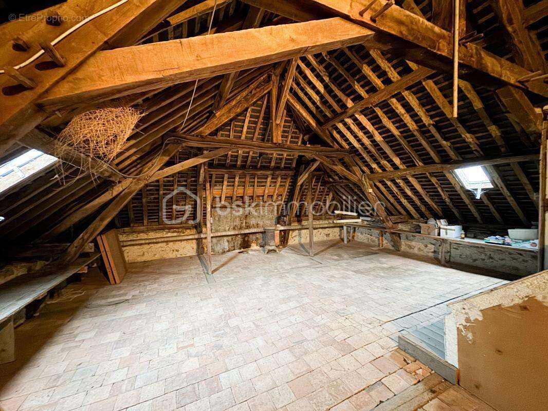 Maison à SAINT-PIERRE-LA-COUR