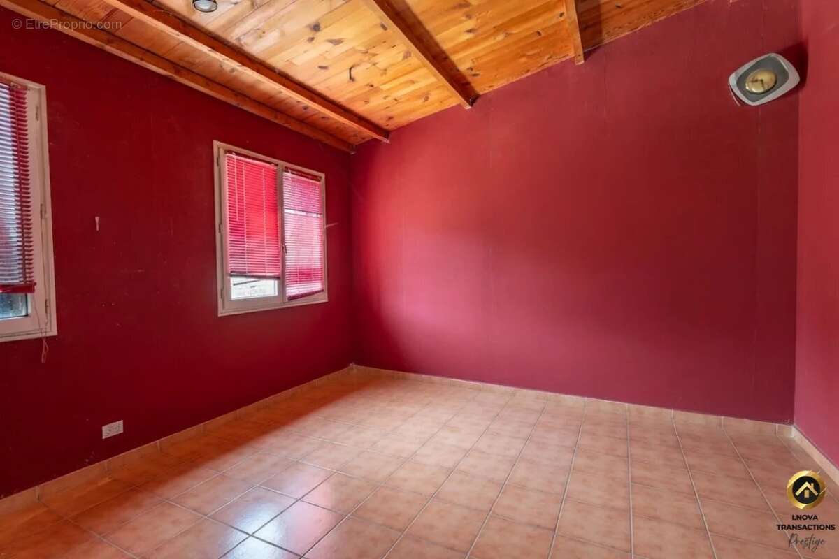 Maison 6 pièces de 150 m² en bord de Saône avec dépendance - photo 13