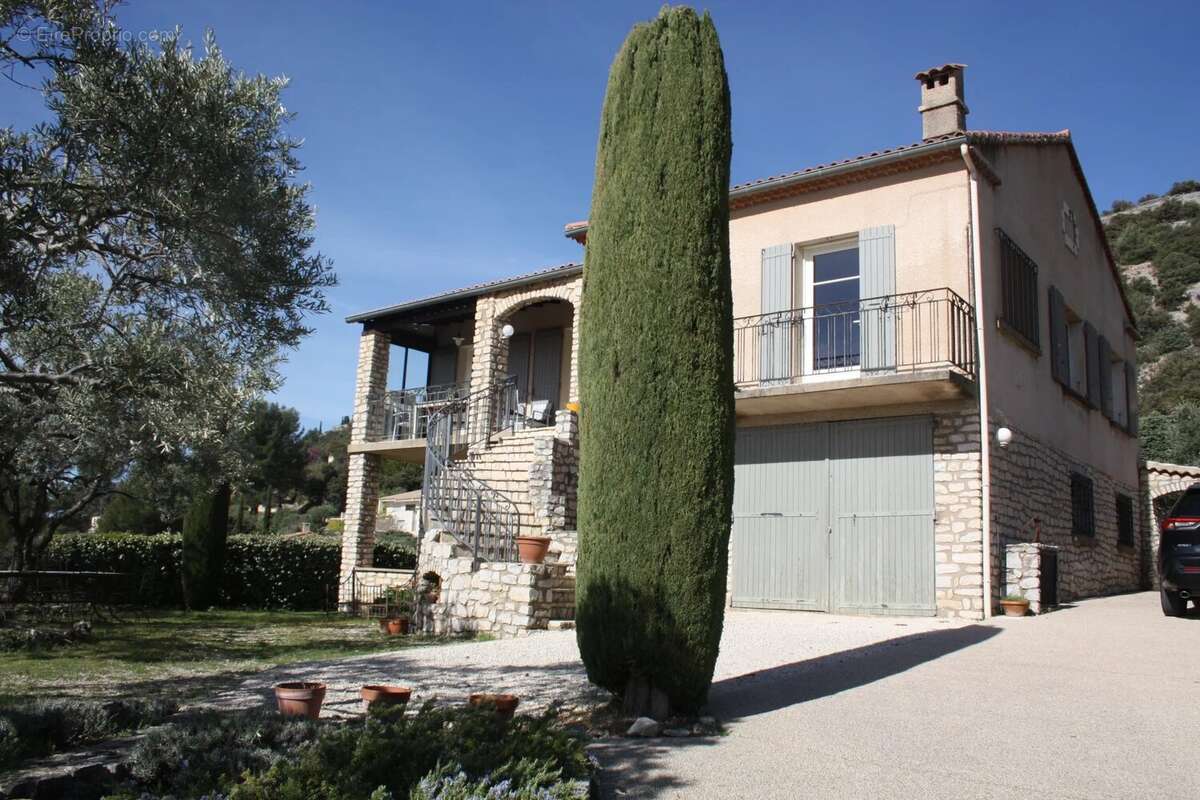 Maison à SAINT-SATURNIN-LES-APT