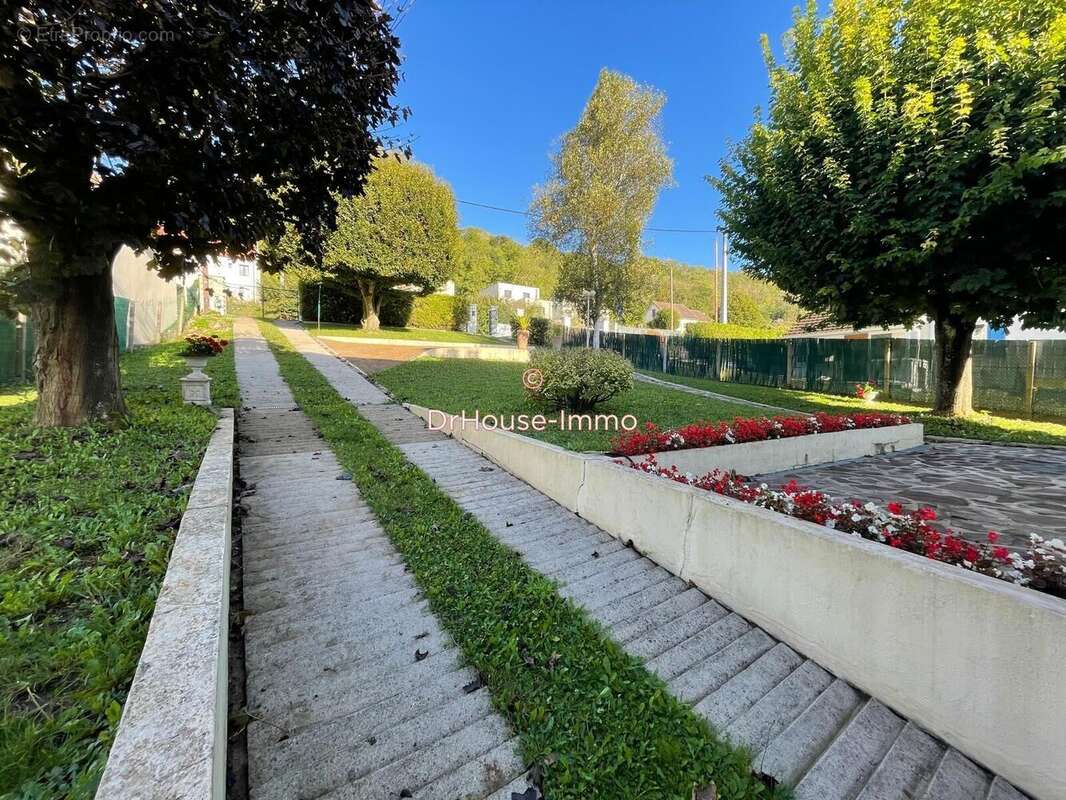 Maison 127 m² à Auffreville-Brasseuil  - photo 20