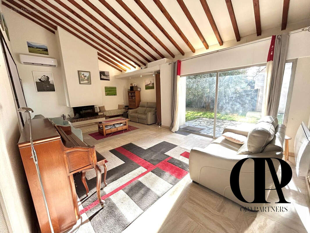 Maison à BURES-SUR-YVETTE