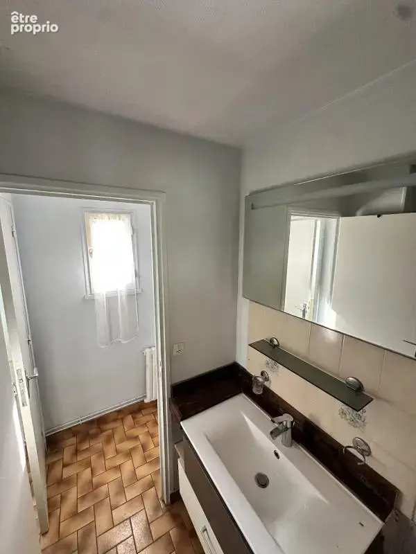 Maison hyper centre 115 m² possibilite 4 chambres a raffraichir - photo 7