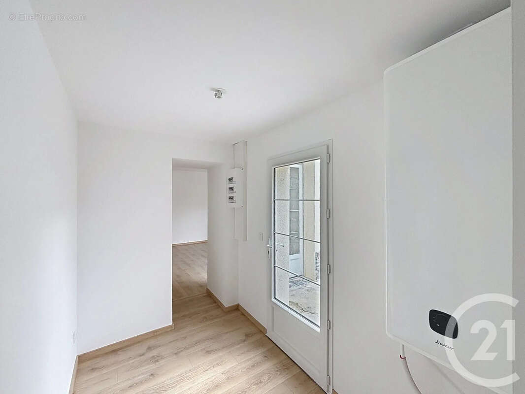 Maison 70 m² à Angouleme  - photo 3