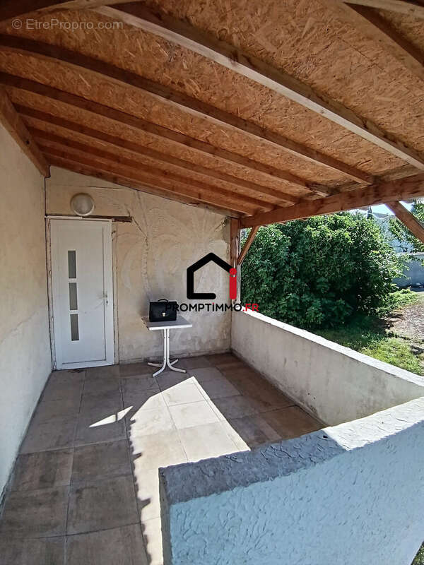 Maison 128 m² à Sainte-Colombe  - photo 2