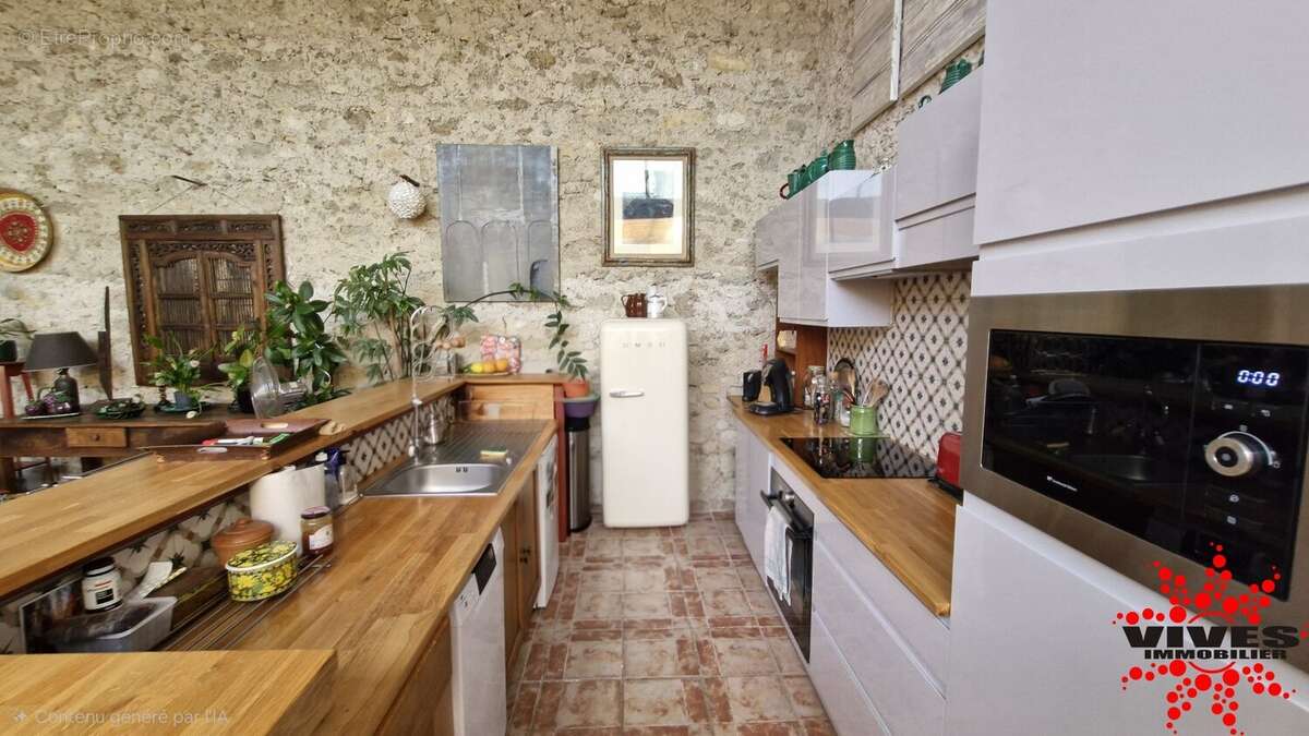 Maison à NISSAN-LEZ-ENSERUNE