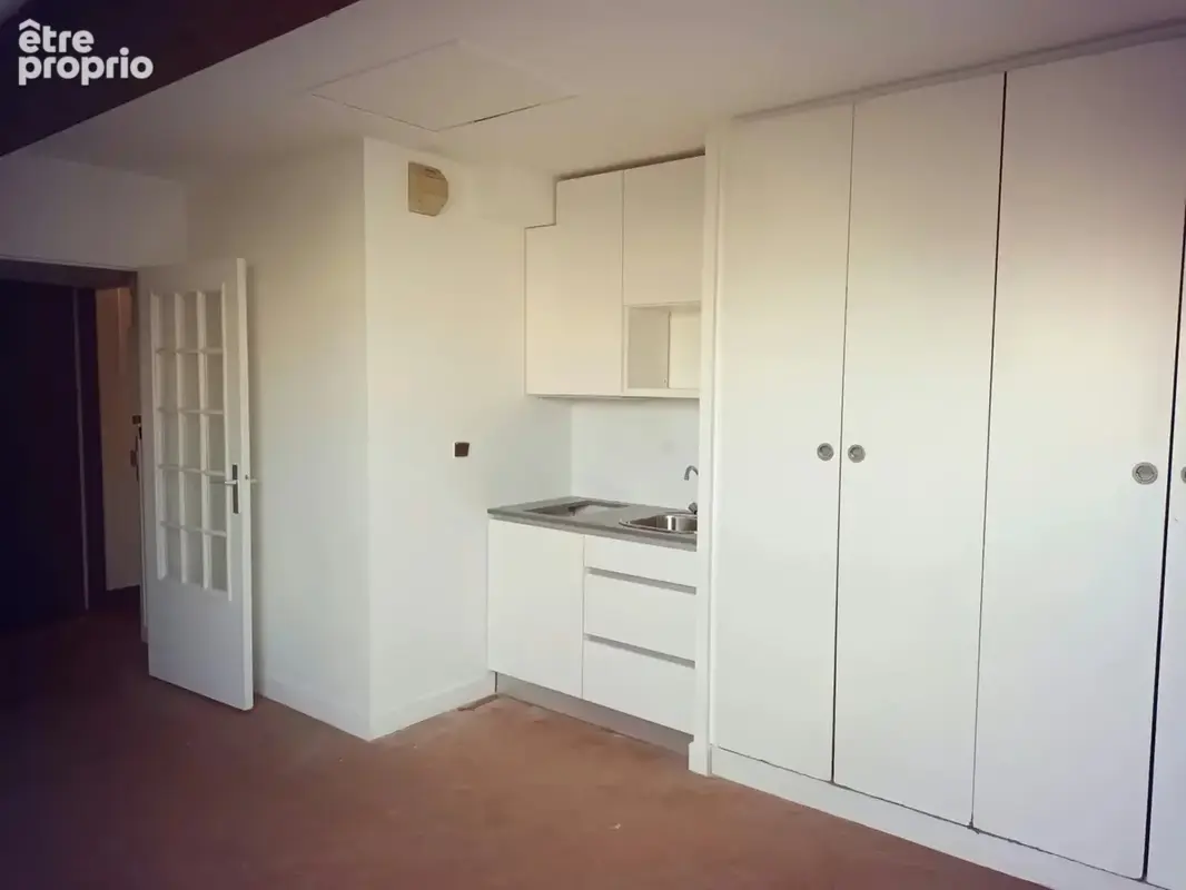 Appartement à CHARENTON-LE-PONT