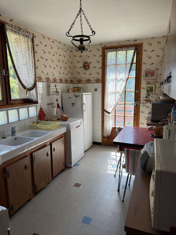 Maison familiale avec grand terrain constructible à Jausiers - photo 2