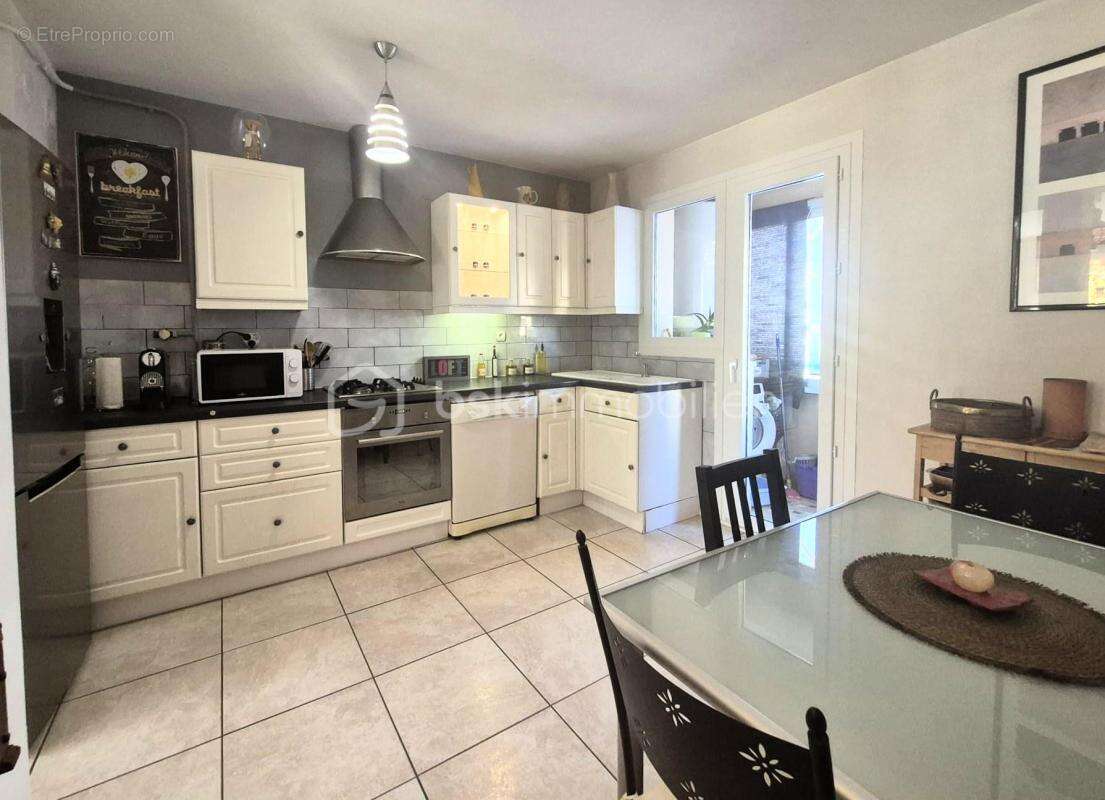 Appartement à HYERES