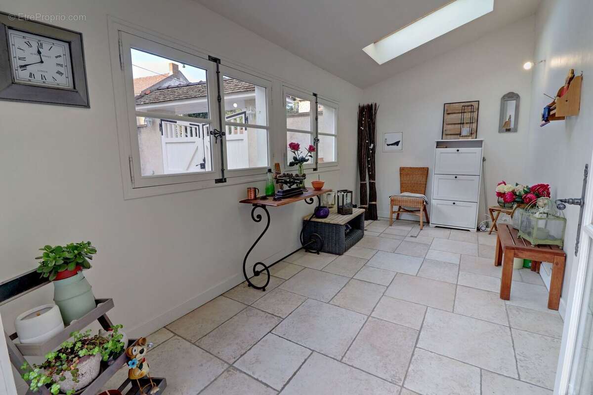 Maison à JUMEAUVILLE