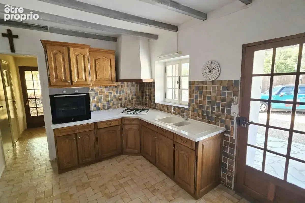 Maison unifamilialle ou deux logements, terrain 1900 m2 , piscine - photo 5