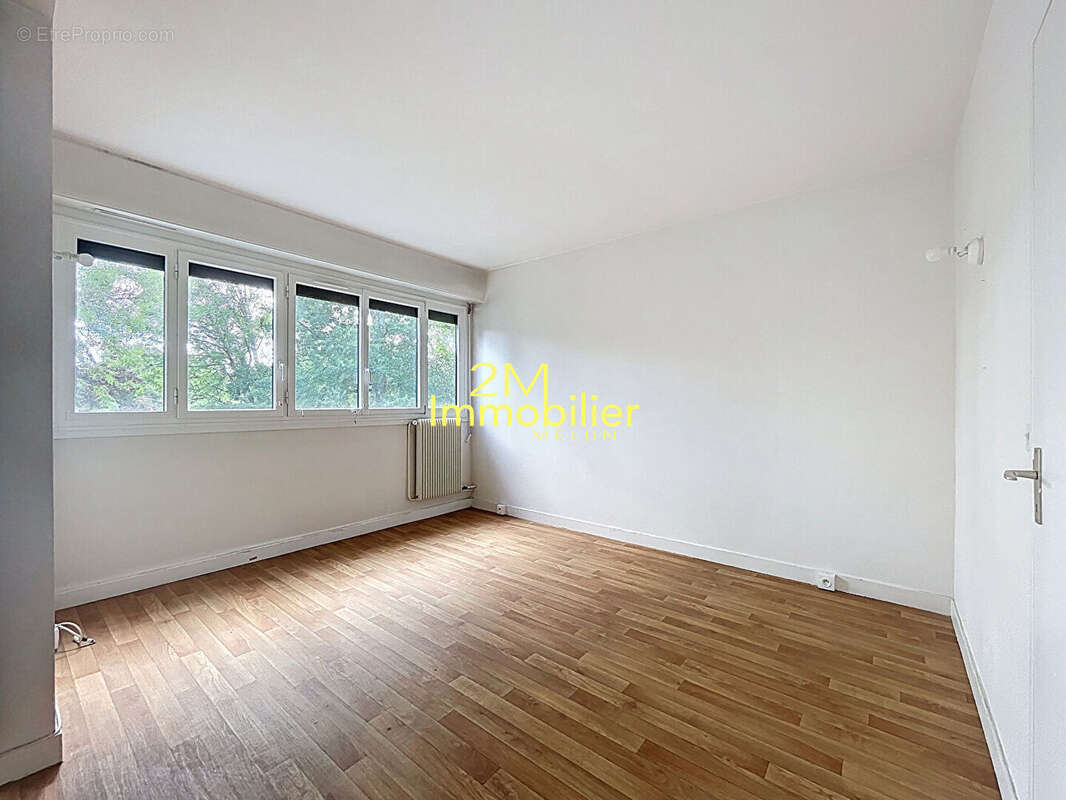 Appartement à VAUX-LE-PENIL