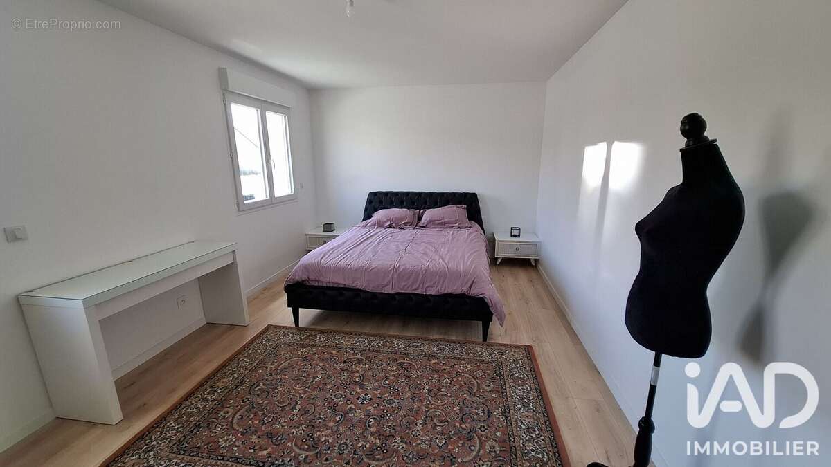 Maison 130 m² à Saulnieres  - photo 9