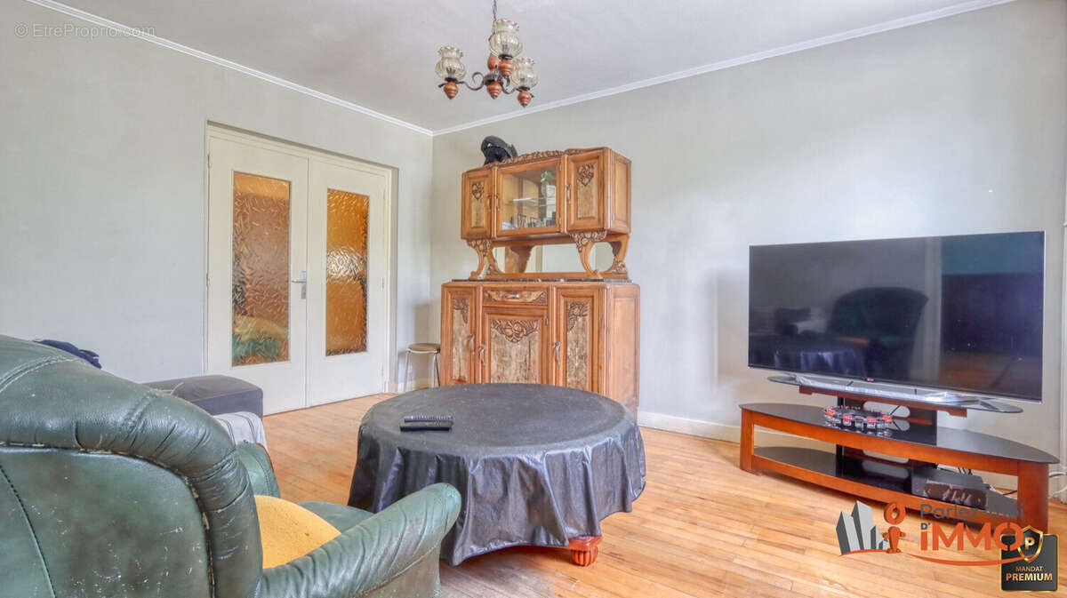 Appartement 59 m² à Saint-Etienne  - photo 6