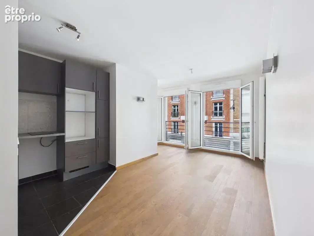 Appartement à PARIS-20E