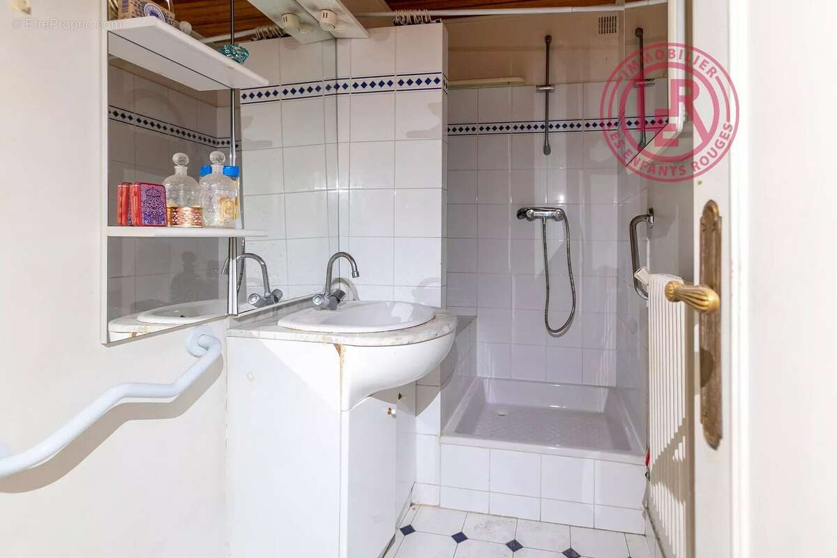 Appartement à PARIS-3E
