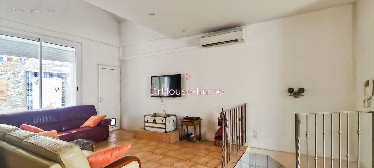 Maison 178 m² à Claira  - photo 4