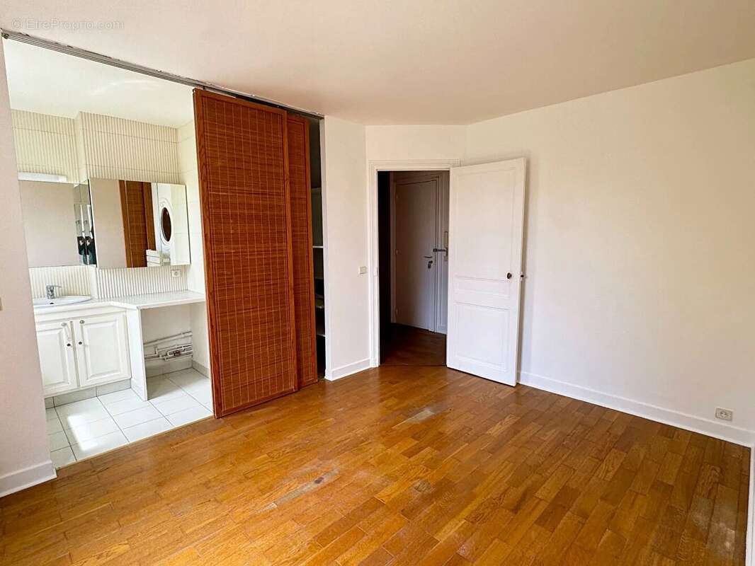 Appartement à PARIS-4E