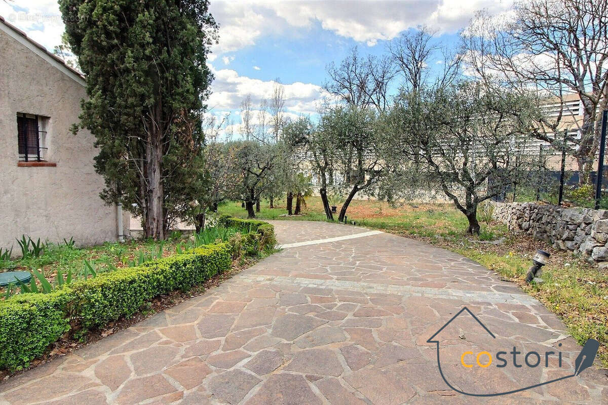 Maison 204 m² à Draguignan  - photo 6