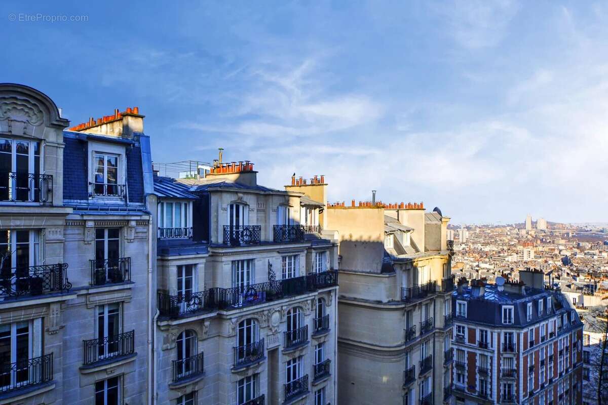 Appartement à PARIS-18E