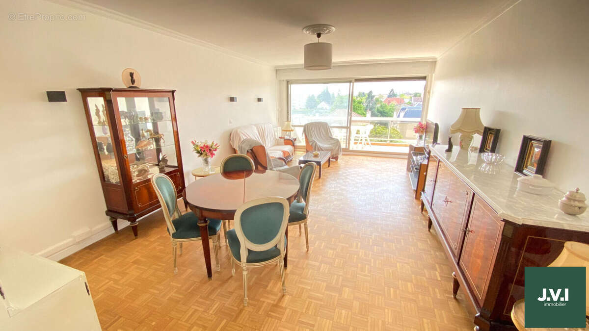 Appartement à ENGHIEN-LES-BAINS