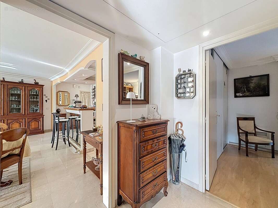 Appartement à LE CANNET