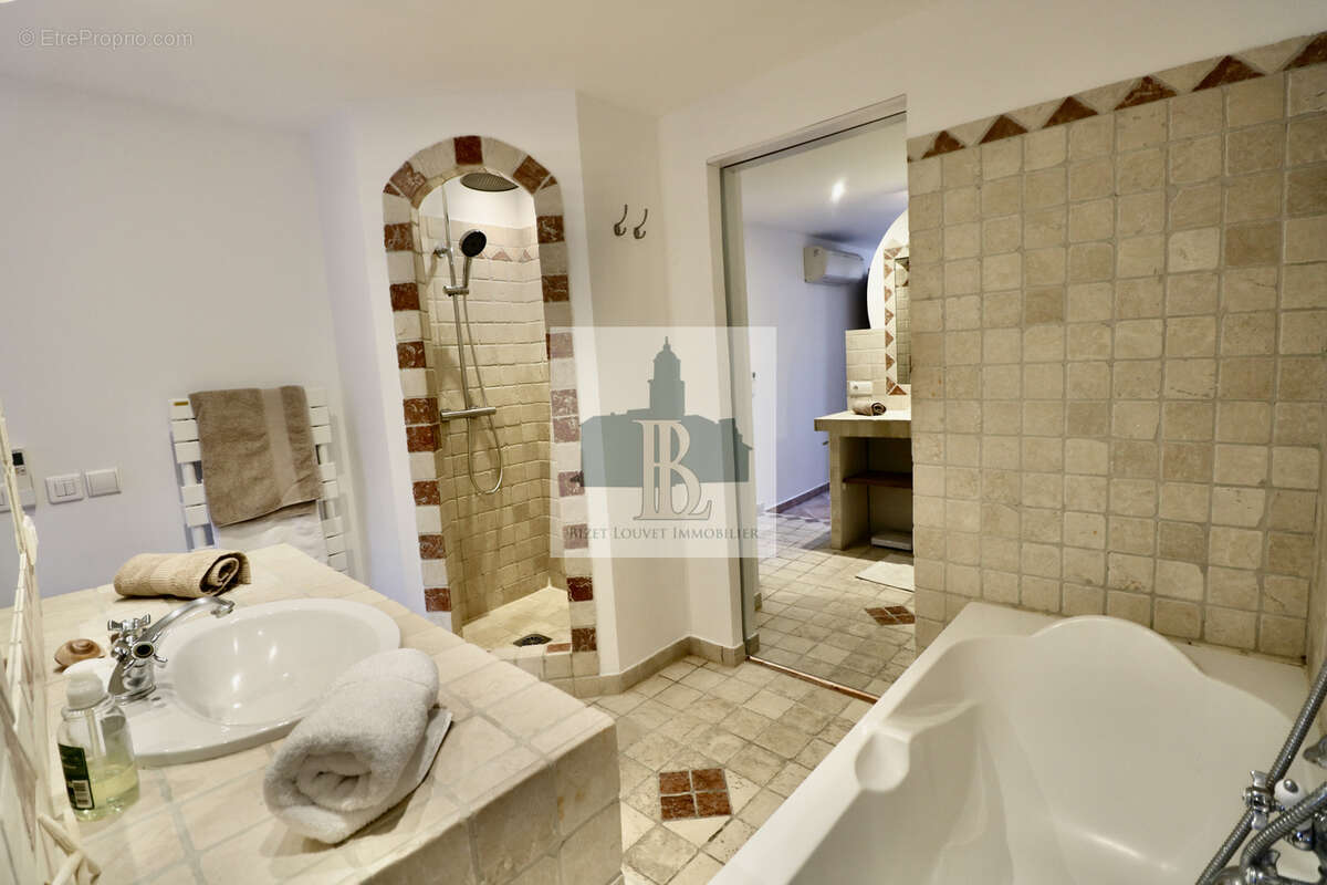Exclusivité, Saint-Tropez, appartement au coeur du village - photo 8