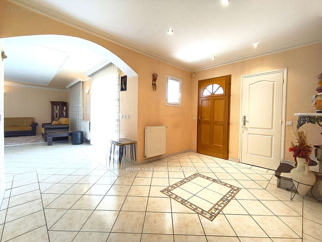 Maison à BOURG-DE-PEAGE