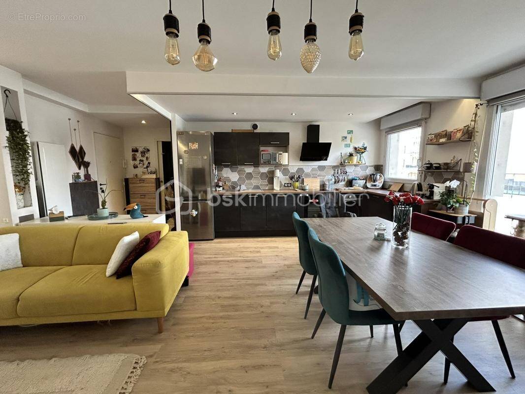 Appartement à LA RICHE