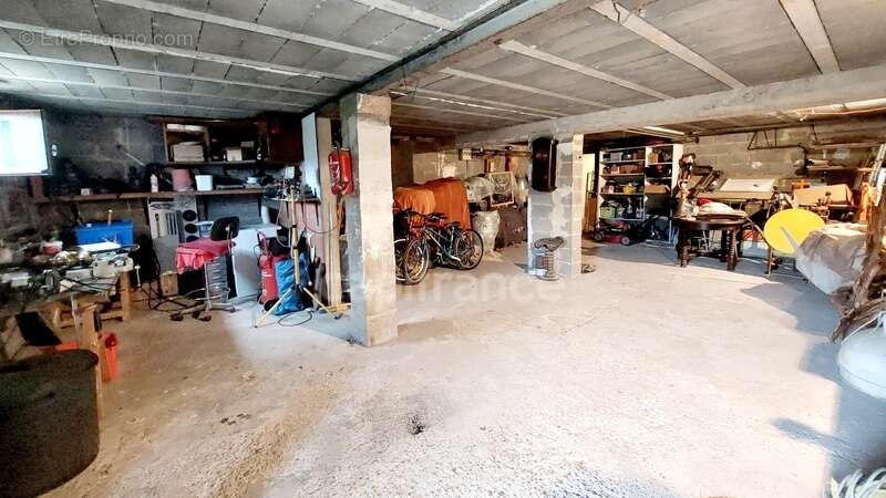 Maison à LE BUISSON-DE-CADOUIN