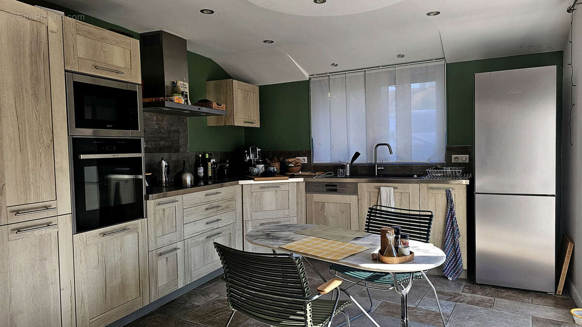 Maison à CHASSAGNE-SAINT-DENIS