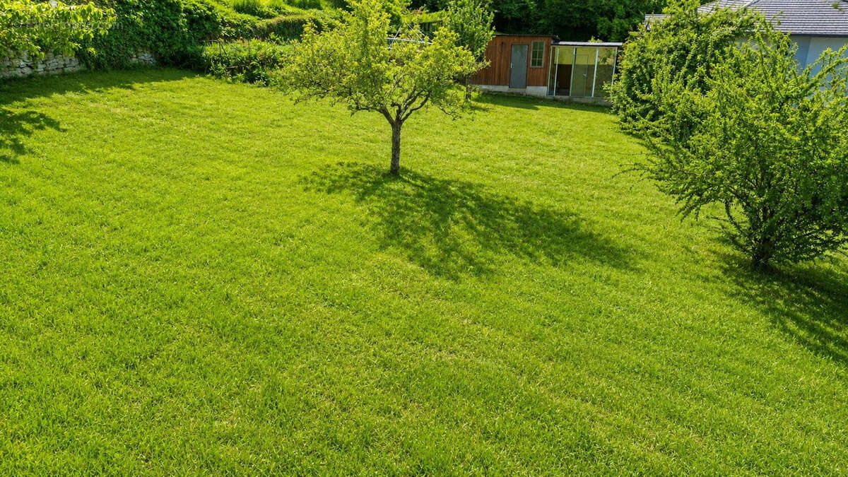 Terrain 1700 m² à Neuvecelle  - photo 3