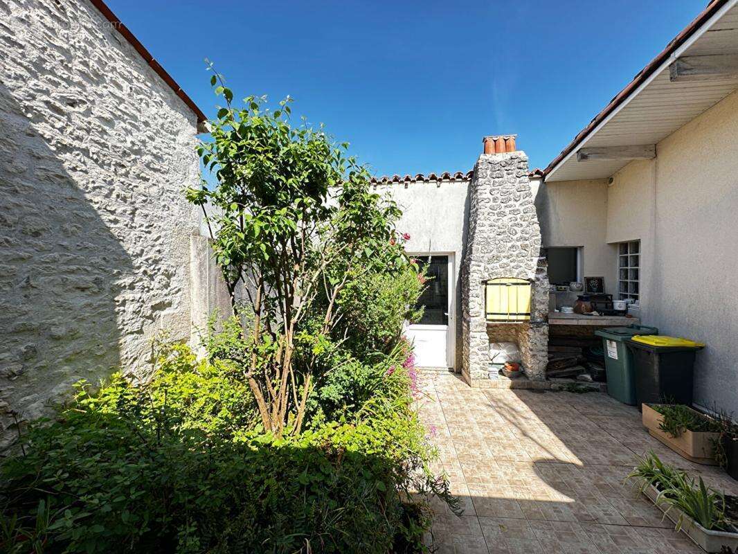 Maison à MESCHERS-SUR-GIRONDE