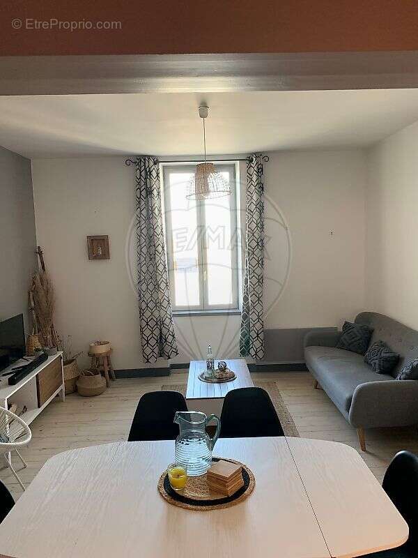Appartement à MORNAC-SUR-SEUDRE