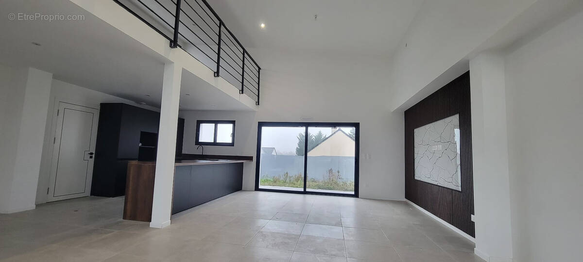 Maison à SAINT-MELAINE-SUR-AUBANCE